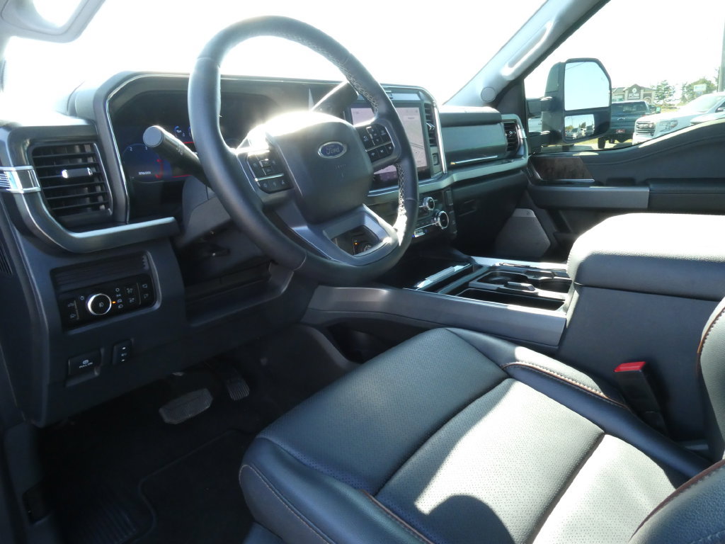 Used 2025 Ford F250 Lariat w/ Tremor Off-Road Package AWD/4WD image 22