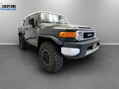 Used 2013 Toyota FJ Cruiser 4WD image 23