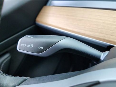 Used 2020 Tesla Model 3 Standard Range Plus image 40