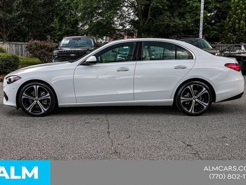 Used 2025 Mercedes-Benz C 300 Sedan image 9