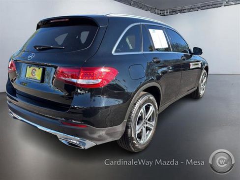 Used 2019 Mercedes-Benz GLC 300 image 4