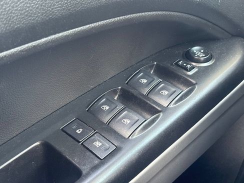 Used 2022 Chevrolet Colorado LT w/ Redline Special Edition RWD image 21