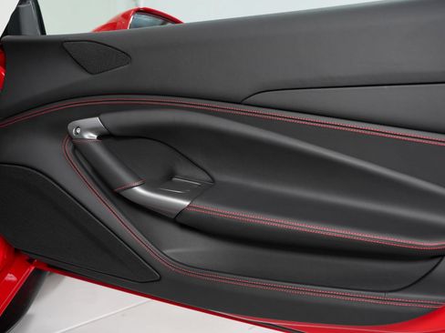Used 2022 Ferrari F8 Tributo RWD image 34