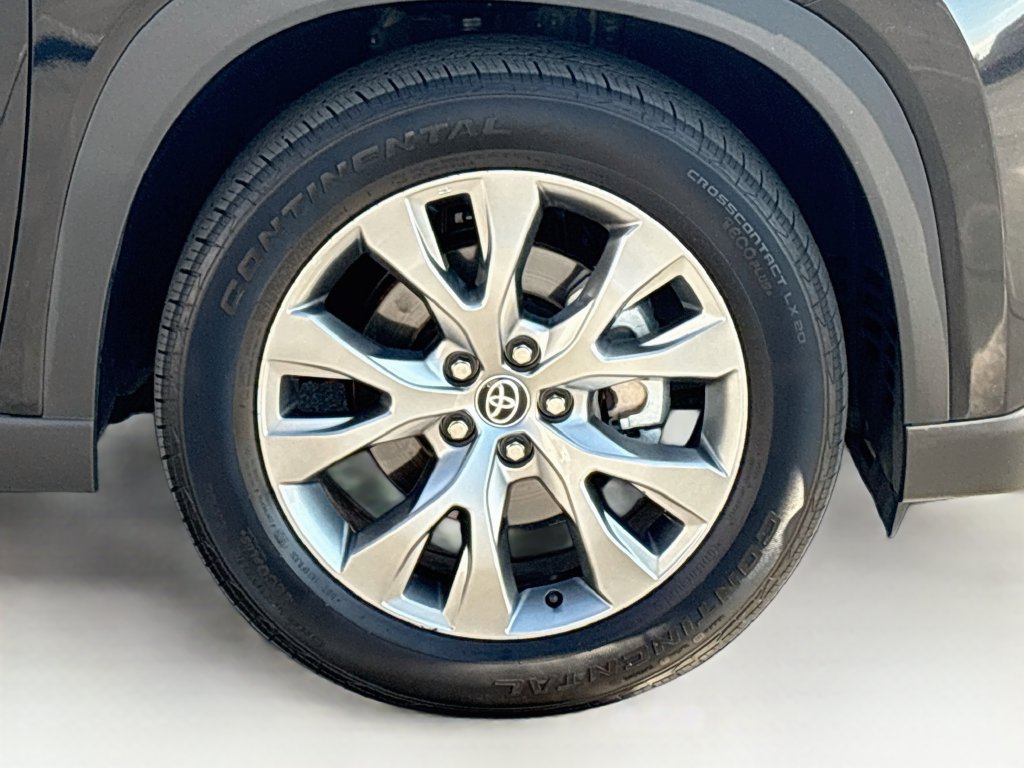 Used 2025 Toyota Grand Highlander FWD image 33