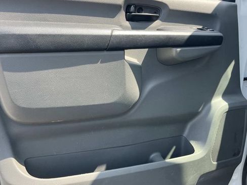 Used 2018 Nissan NV 3500 S RWD image 21