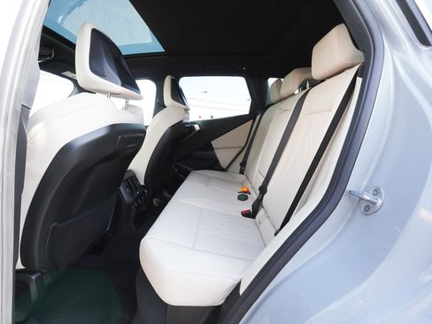 Used 2025 BMW X3 M50 image 32