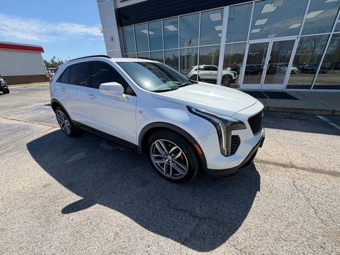 Used 2021 Cadillac XT4 Sport image 2