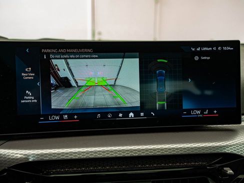 New 2026 BMW 330i xDrive Sedan w/ Premium Package AWD/4WD image 25