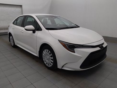 Used 2025 Toyota Corolla LE image 13