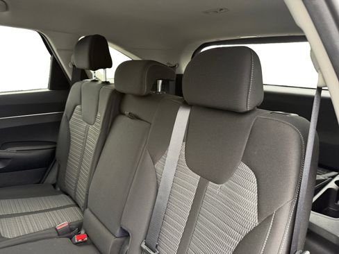 Used 2022 Kia Sorento LX image 16