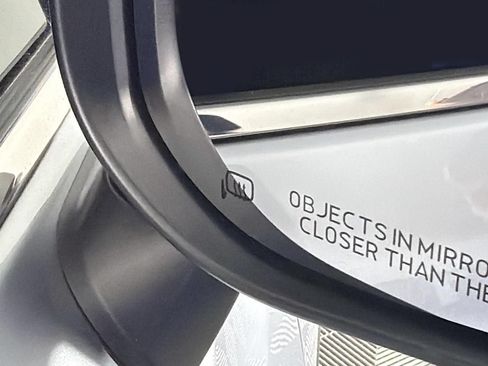 Used 2022 Subaru Ascent Limited AWD/4WD image 31