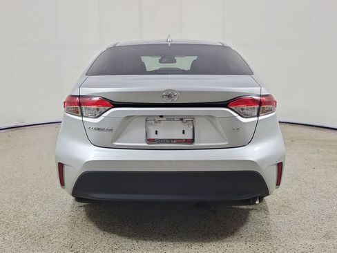 Used 2025 Toyota Corolla LE FWD image 6