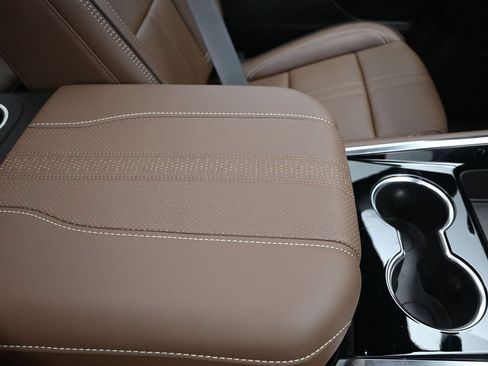New 2026 Chevrolet Suburban High Country AWD/4WD image 28