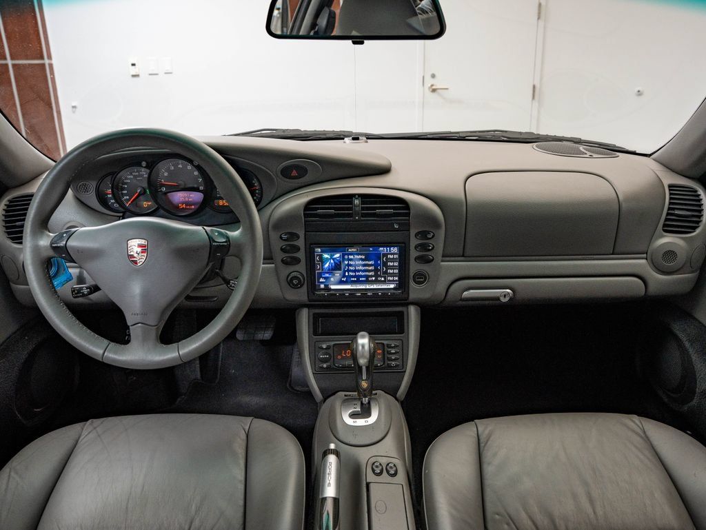 Used 2002 Porsche 911 Carrera RWD image 6