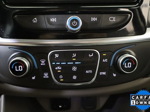 Used 2018 Chevrolet Traverse LT w/ LPO, Floor Liner Package FWD image 28