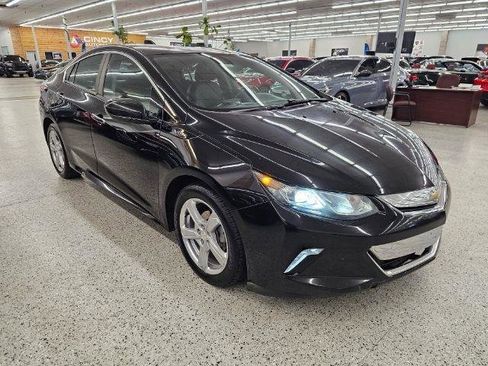 Used 2017 Chevrolet Volt LT w/ Comfort Package FWD image 3