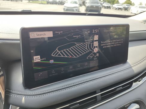 Used 2024 INFINITI QX60 Luxe AWD/4WD image 4