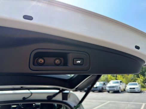 Used 2022 Honda Pilot Touring image 31