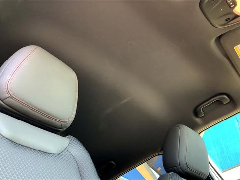 Used 2022 Chevrolet TrailBlazer RS image 13