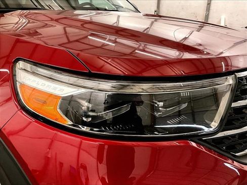 Certified 2023 Ford Explorer XLT w/ Equipment Group 202A AWD/4WD image 28