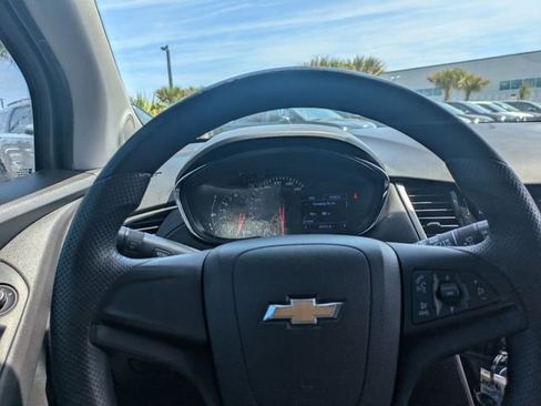 Used 2020 Chevrolet Trax LS image 26