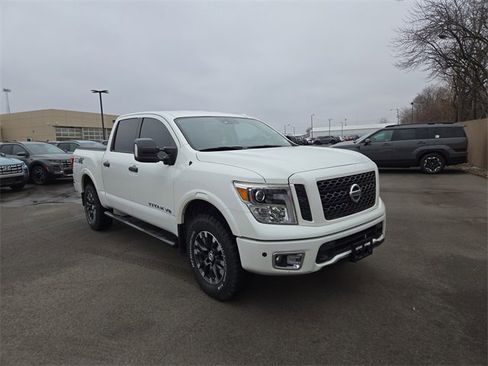 Used 2018 Nissan Titan PRO-4X w/ Pro-4x Utility Package image 4