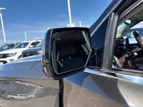 Used 2019 GMC Yukon XL Denali w/ Open Road Package AWD/4WD image 16