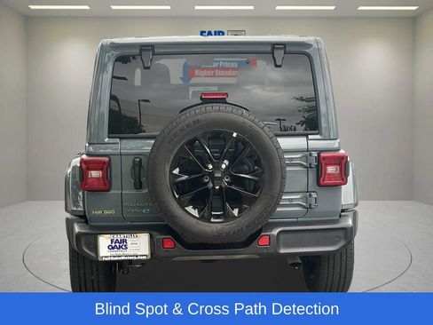 Used 2025 Jeep Wrangler Unlimited Sahara w/ Safety Group AWD/4WD image 8