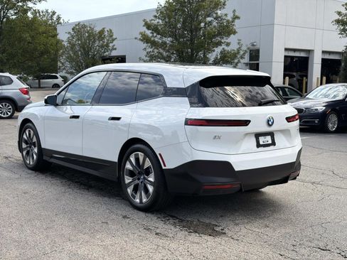Certified 2023 BMW iX xDrive50 w/ Premium Package AWD/4WD image 7