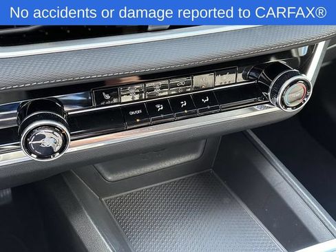 Certified 2025 Chevrolet Equinox LT w/ Safety and Technology Package FWD image 28