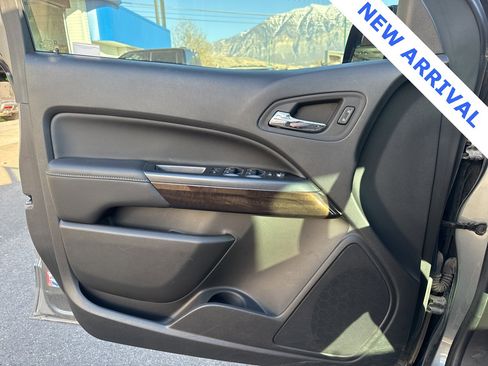 Used 2022 GMC Canyon Elevation w/ Elevation Premium Package image 17