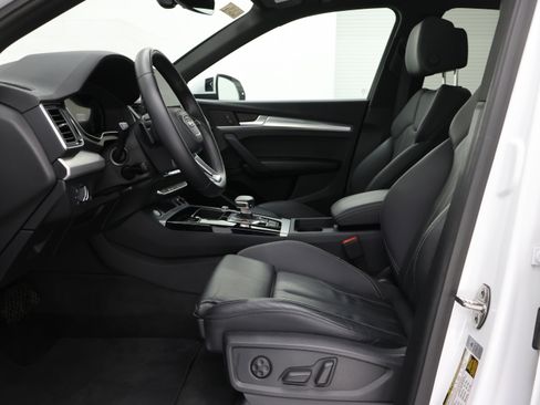 Used 2025 Audi Q5 2.0T Premium image 8