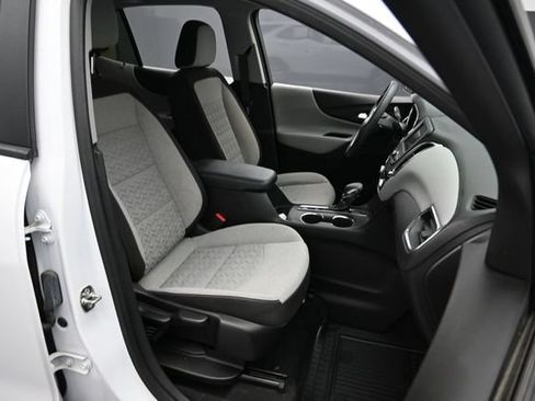 Used 2024 Chevrolet Equinox LS w/ LS Convenience Package FWD image 27