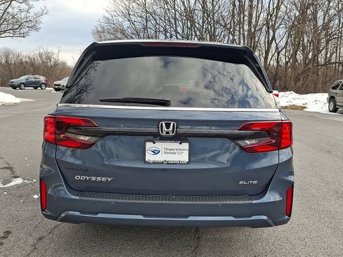 Used 2025 Honda Odyssey Elite image 5