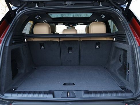 New 2025 Land Rover Range Rover Sport SE image 36