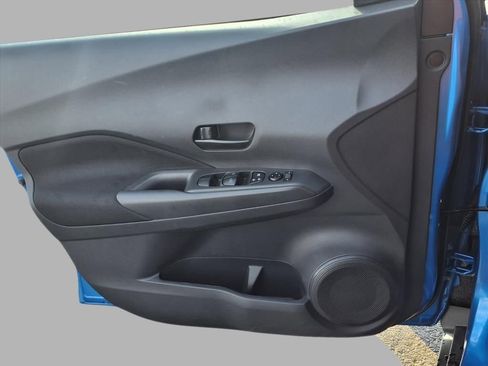 Certified 2025 Nissan Kicks Play S image 15