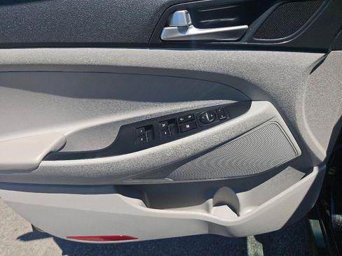 Used 2019 Hyundai Tucson Value AWD/4WD image 13