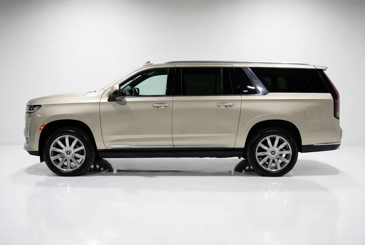 Used 2021 Cadillac Escalade ESV Premium Luxury Platinum AWD/4WD image 4