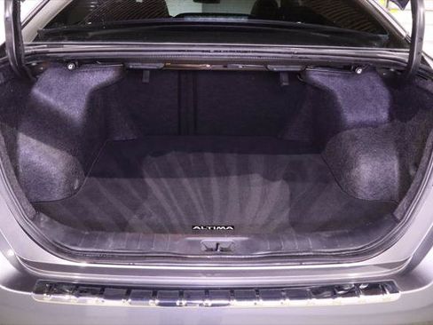 Used 2023 Nissan Altima 2.5 SV w/ SV Premium Package FWD image 32