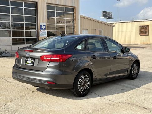 Used 2018 Ford Focus S FWD image 5