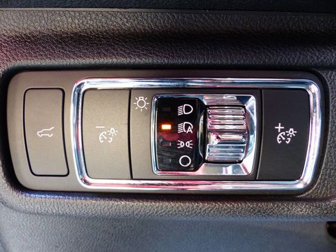 Used 2020 Lincoln Corsair Standard 4dr SUV image 25