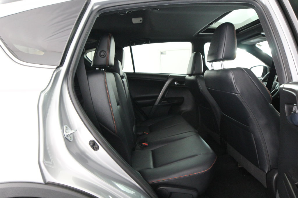 Used 2017 Toyota RAV4 SE AWD/4WD image 42