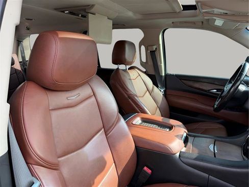 Used 2018 Cadillac Escalade Premium Luxury w/ LPO, Radiant Package image 52