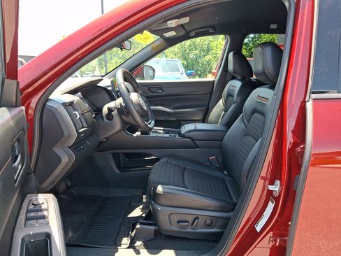 Certified 2023 Nissan Pathfinder Rock Creek AWD/4WD image 17