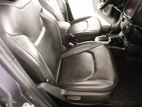 Used 2023 Jeep Renegade Limited image 15