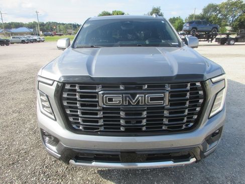 New 2026 GMC Yukon Denali Ultimate AWD/4WD image 10