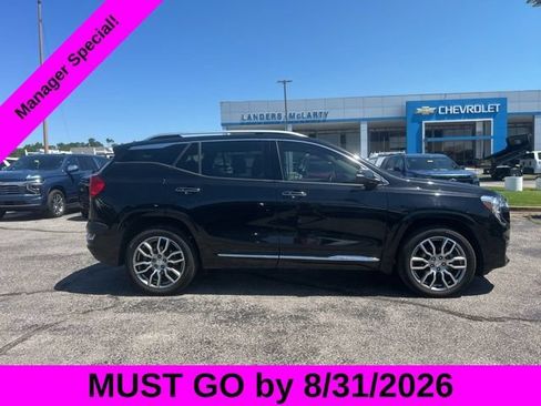 Used 2023 GMC Terrain Denali AWD/4WD image 2