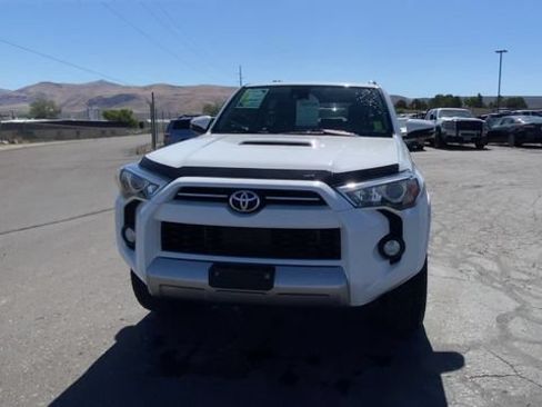 Used 2020 Toyota 4Runner TRD Off-Road Premium AWD/4WD image 3