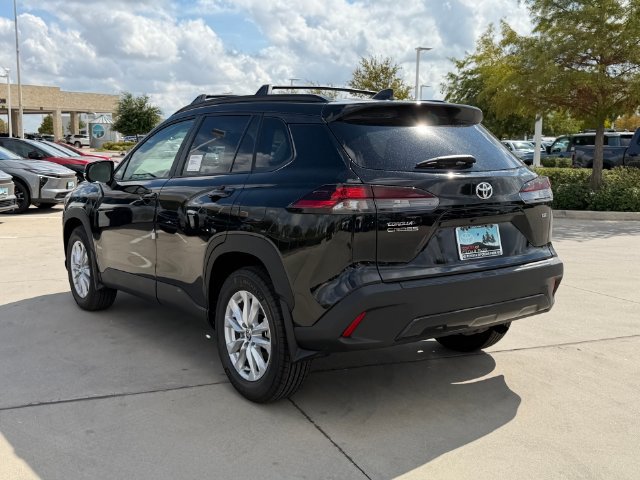 New 2026 Toyota Corolla Cross LE w/ Moonroof Package FWD image 5