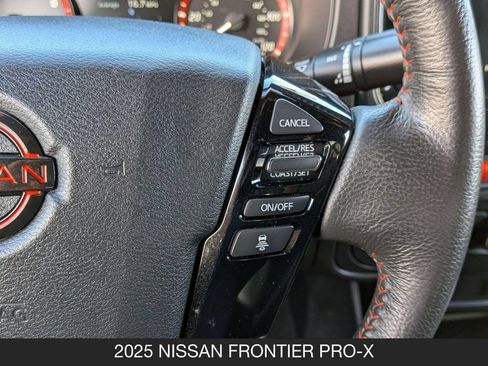 Used 2025 Nissan Frontier Pro-X RWD image 18